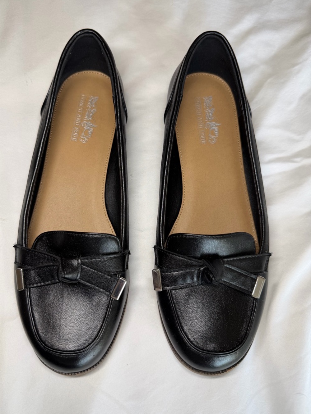 Coach and Four Women's Black Knotted Loafers